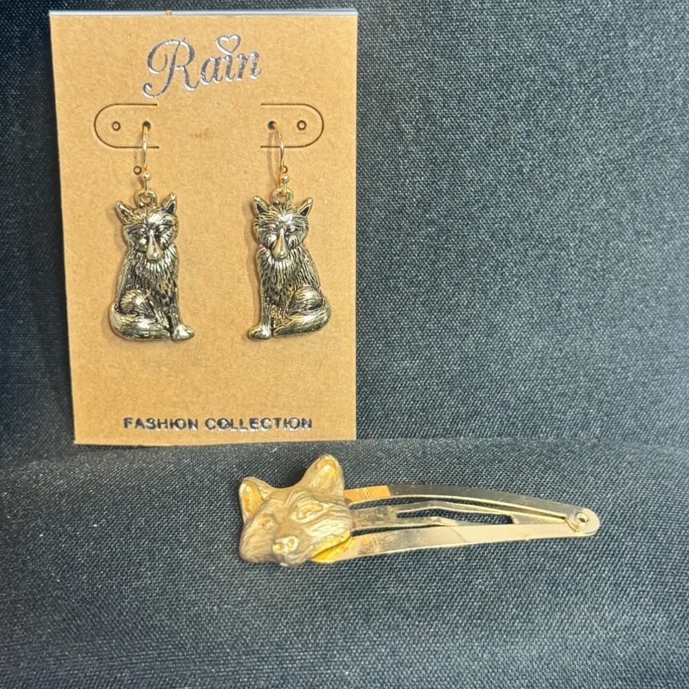 Rain Fox eattings and hair barret, NWT, cute,‎ goldtoned
